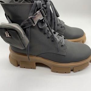 Steve Madden Thora-P Women’s Boots, Gray, Size 11.